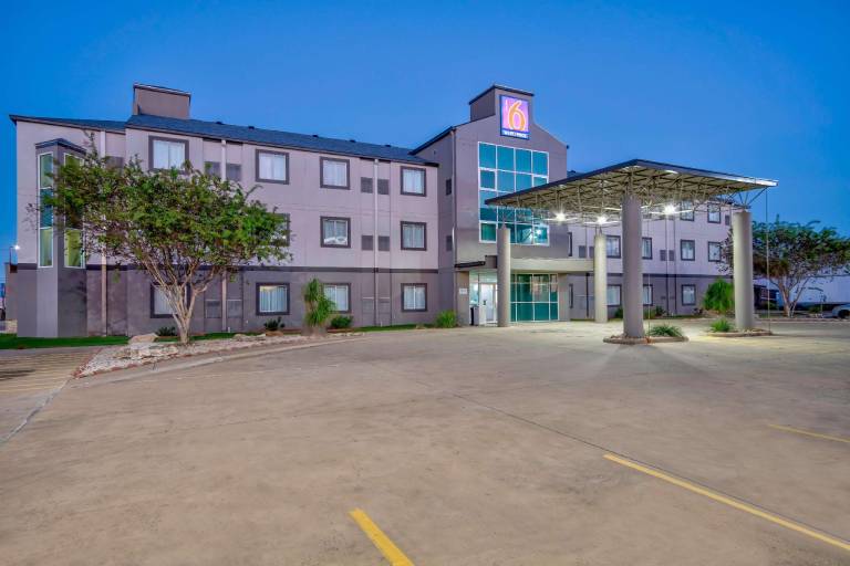 Motel 6 Harlingen, TX in Harlingen, TX