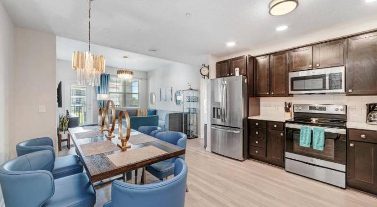 Luxury 3BR resort Condo walking distance to Epic Universe, Convention center and Icon Park — photo 5