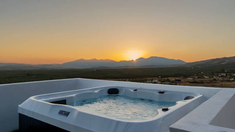 Evnia Sunset Crete Escape Private HotTub Retreat in Heraklion