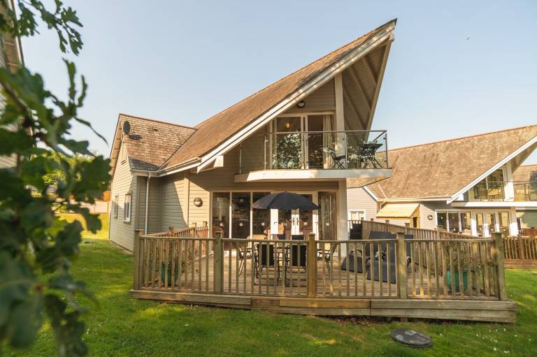 Child-friendly charming cottage with yard | Dogs allowed — photo 2
