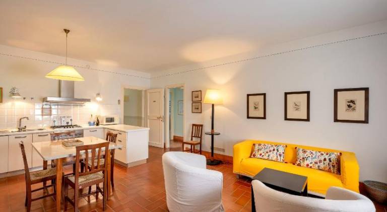 Serviced apartment with garden, terrace & pool | Perfect for remote work — photo 3