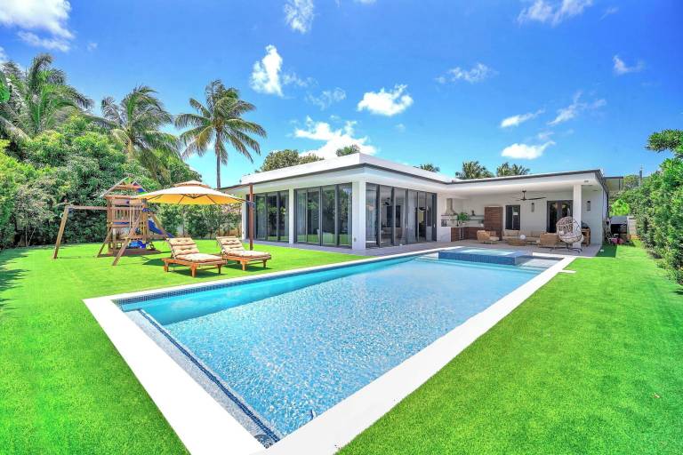 Casa North Miami Beach