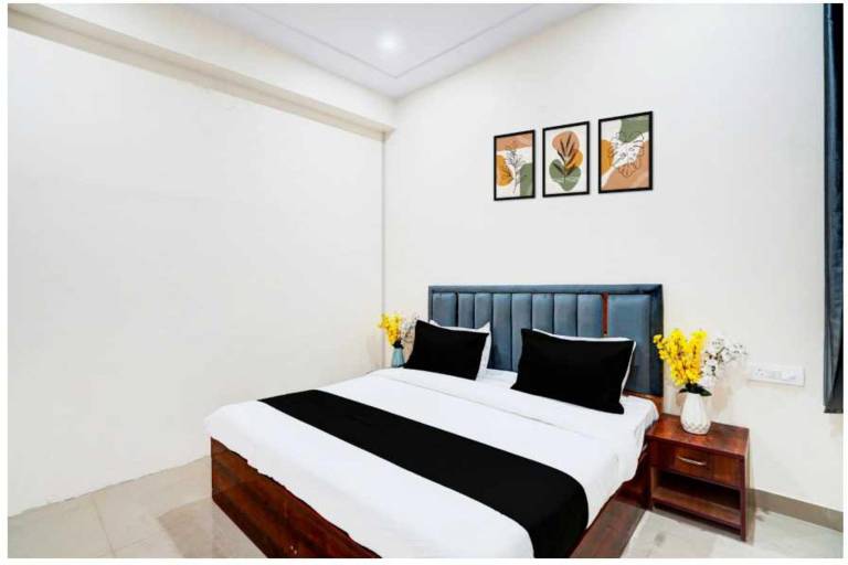 Townhouse Noida Sector 70 Formerly Palm Paradise