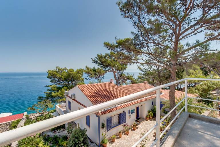 Apartment with grill & patio | Sea view — photo 3