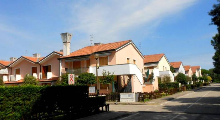 Beautiful holiday apartment with grill, pool & patio | Dogs allowed in Rovigo