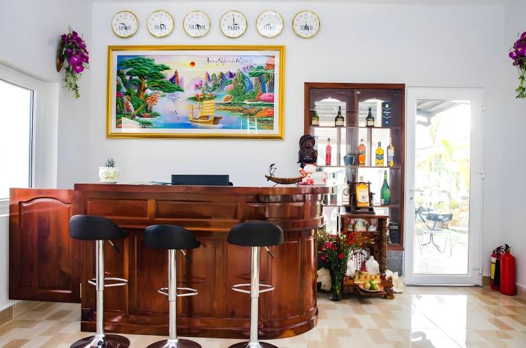 Family-friendly serviced apartment with yard, terrace & pool | Suitable for remote work | Dogs allowed — photo 4
