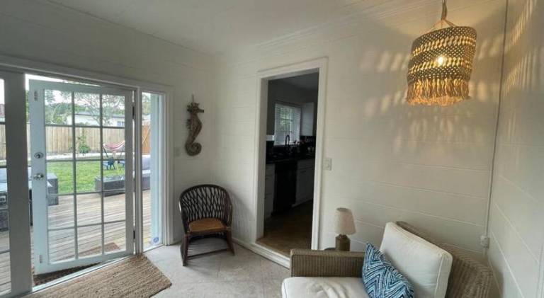 Hot tub, tiki bar, outdoor shower, near Intercoastal Waterway! — photo 5