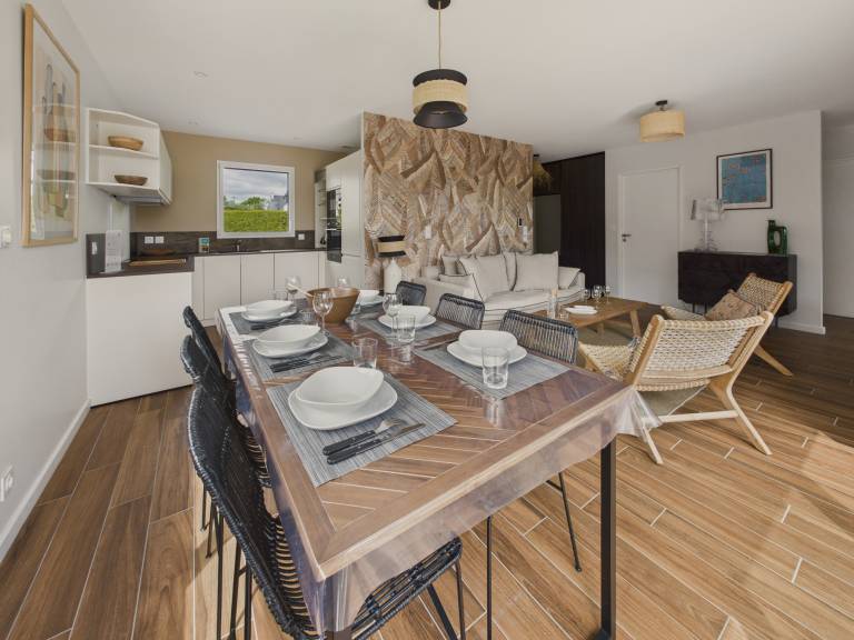 Vacation home with patio, grill & garden — photo 3