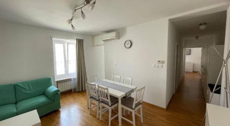 Holiday apartment with 2 rooms for 6 persons in Piran