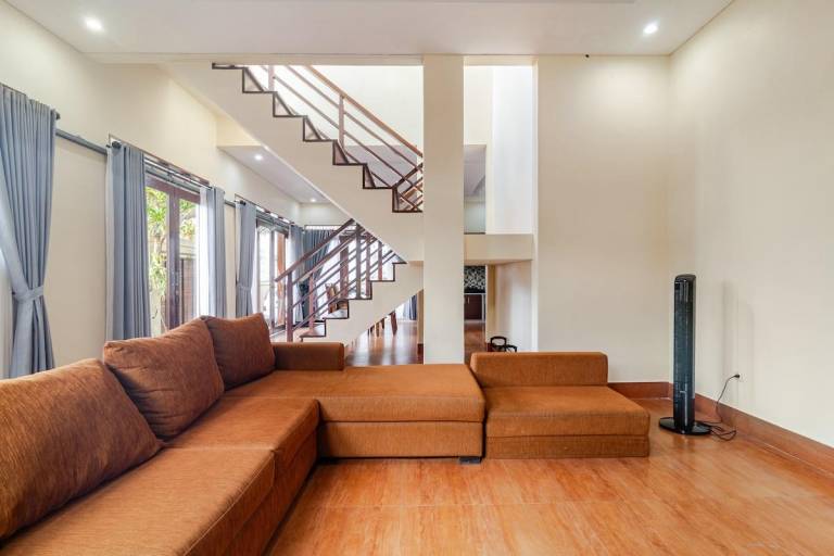 200 m&sup2; Ferienhaus