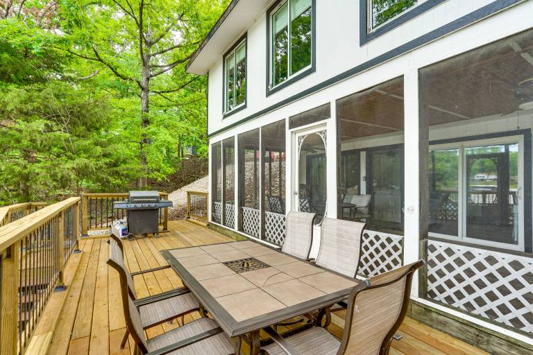 Lake of the Ozarks Home w/ Boat Dock & Kayaks — photo 2