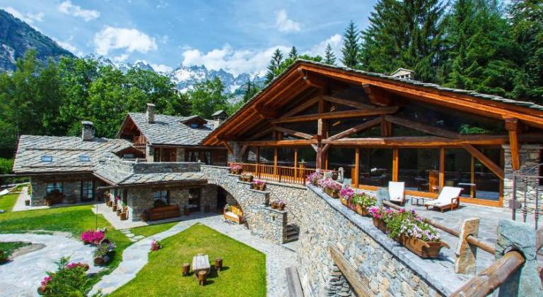 Au Coeur Des Neiges Resort SPA & FREE E-BIKE — photo 5