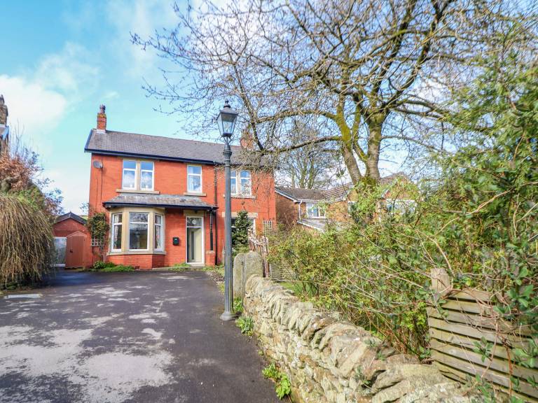 Cottage with yard | Dogs allowed in Derby