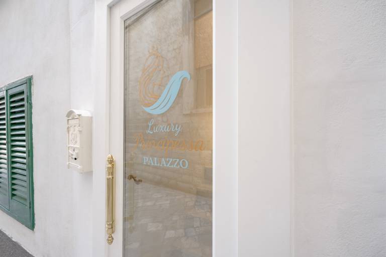 Holiday apartment with patio — photo 4