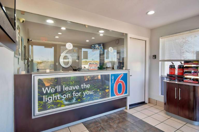 Motel 6 Vallejo, CA - Six Flags West — photo 2