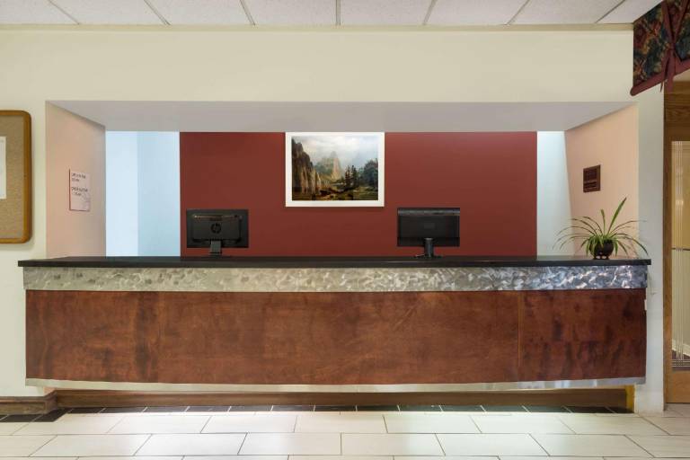 Budget Inn Laramie — photo 3