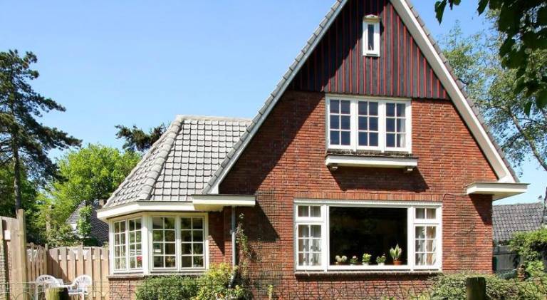 Vacation home with garden & patio in Bergen