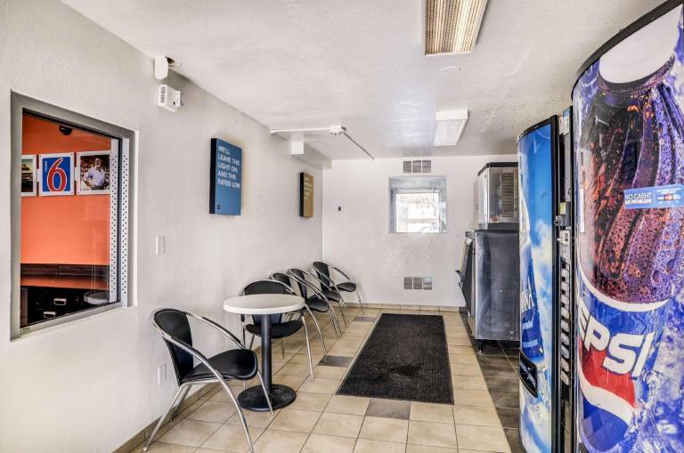 Motel 6 Fort Collins, CO — photo 5