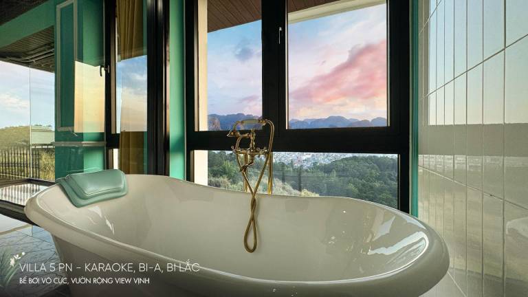 Villa with yard, pool & jacuzzi | Water view | Perfect for remote work | Pets are welcome — photo 4