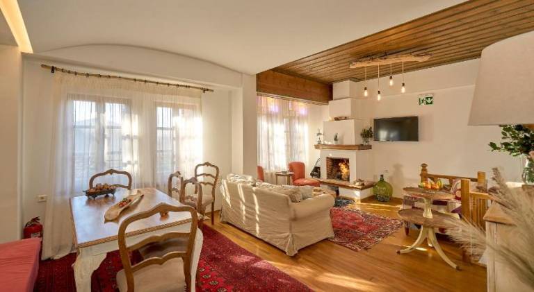 Vacation home with terrace & garden | Pet-friendly — photo 2