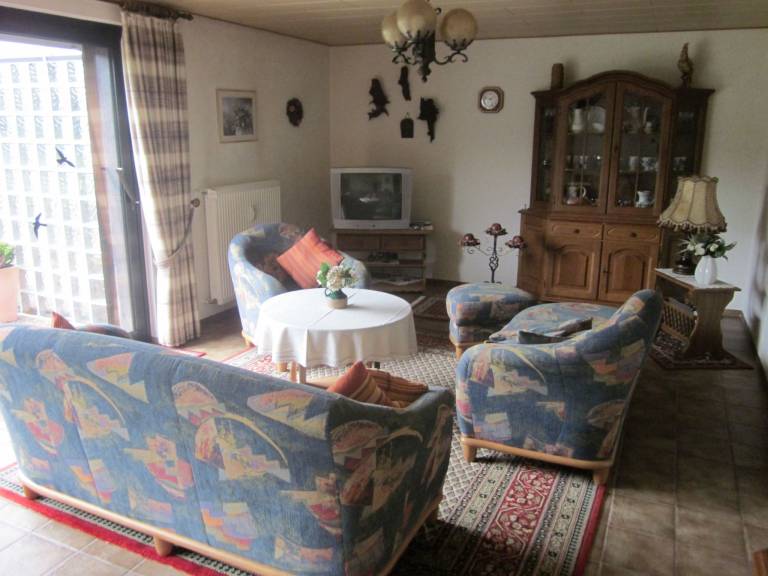 Holiday apartment with patio & garden — photo 5