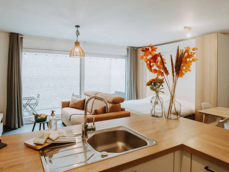 Holiday apartment with yard & patio | Next to the beach | Suitable for remote work | Pet-friendly — photo 3