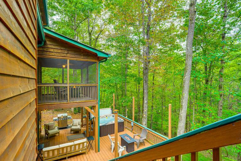 Hot Tub & Hikes: Dahlonega Cabin - 4 Mi to Town! — photo 2