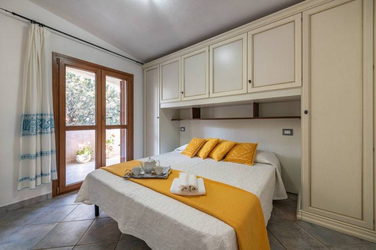 Fully equipped apartment with BBQ, yard & terrace | Sea view | Beach nearby | Pets are welcome — photo 4