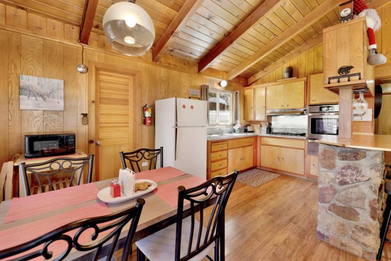Marin Getaway Retreat at Big Bear Village — photo 4