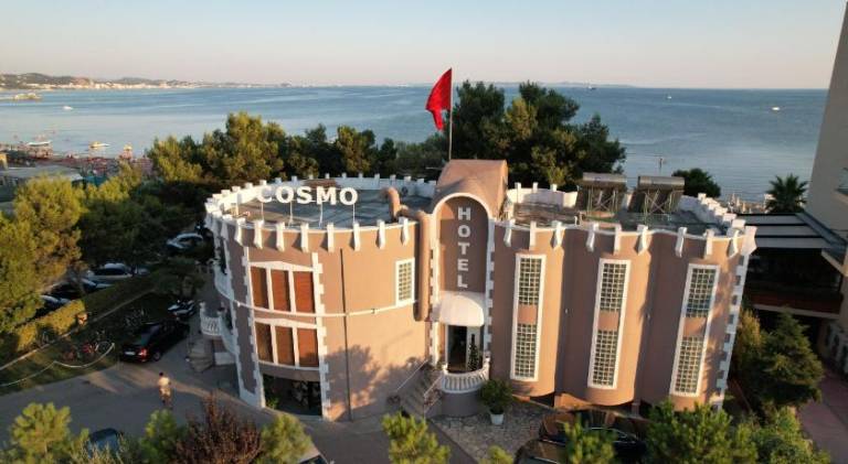 COSMO Beach Hotel in Durrës
