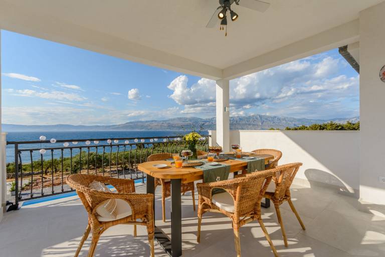 House with private pool, BBQ & yard | Sea view — photo 2