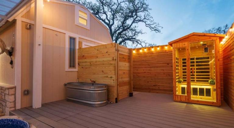 Secluded Luxury Couples cabin Sauna Pool — photo 4