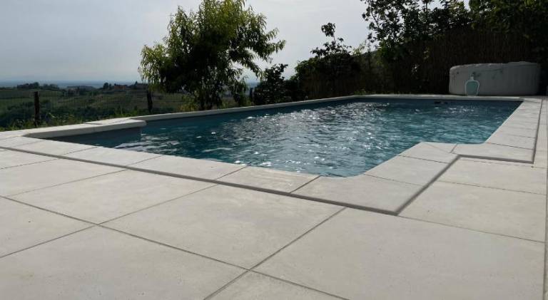 Farm with pool, yard & terrace — photo 2