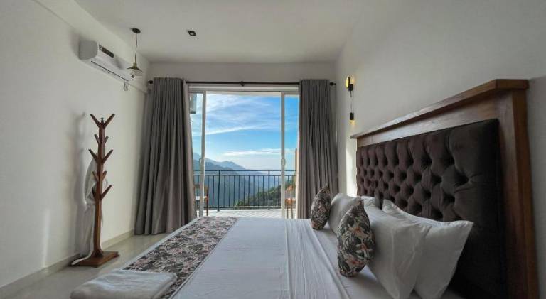 Crystal Springs Luxury Hotel — photo 2