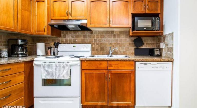 Chic Modern Vibes - Sleeps 6 - Netfix - Wifi - Long Stays — photo 4