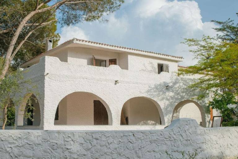 Villa with patio — photo 3