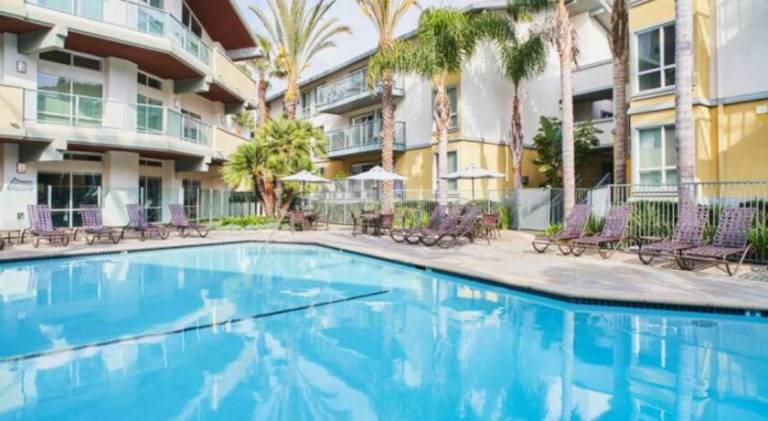 The Moonstone - Cozy Marina side Garden View Pool and Gym — photo 3