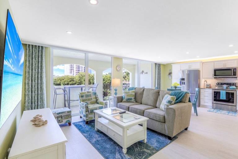 Condo  Marco Island