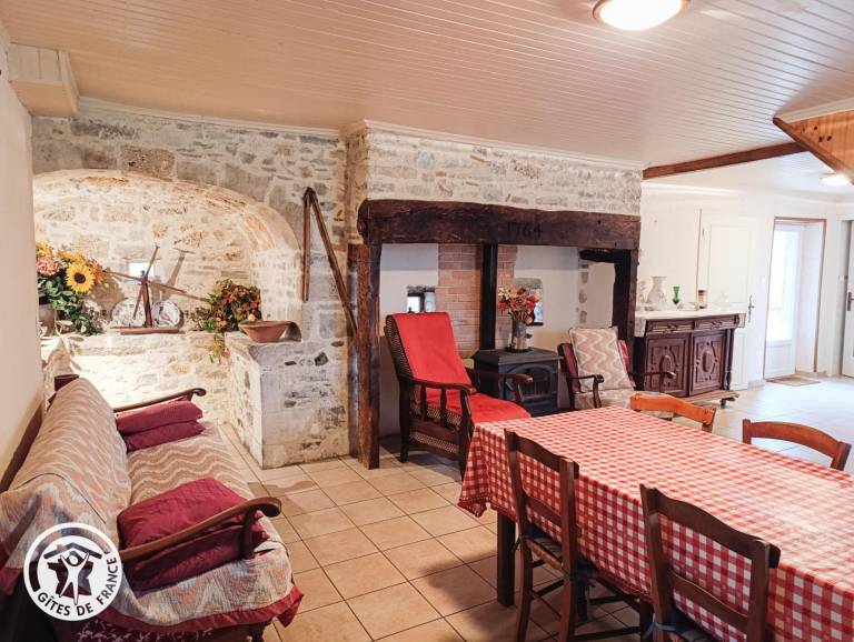 Gite with garden, patio & barbeque — photo 4