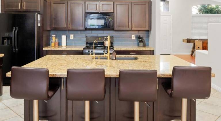Fully equipped ample vacation home with jacuzzi, BBQ & private pool | Good for workation | Pets are welcome — photo 5