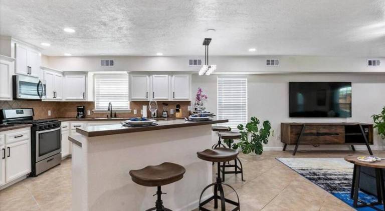 Lovely house with jacuzzi | Pets are welcome — photo 4