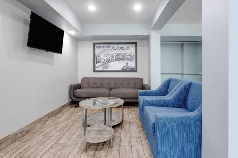 Super 8 by Wyndham Fort Worth Entertainment District — photo 5