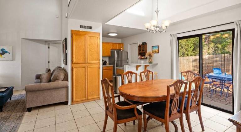 Spacious vacation home | Pet-friendly — photo 3