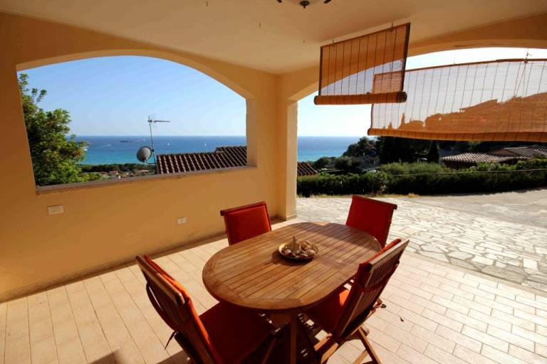 Children-friendly villa with terrace, yard & barbecue | Close to the beach | Dogs allowed — photo 4