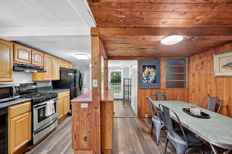 Vacation home with patio & garden — photo 2