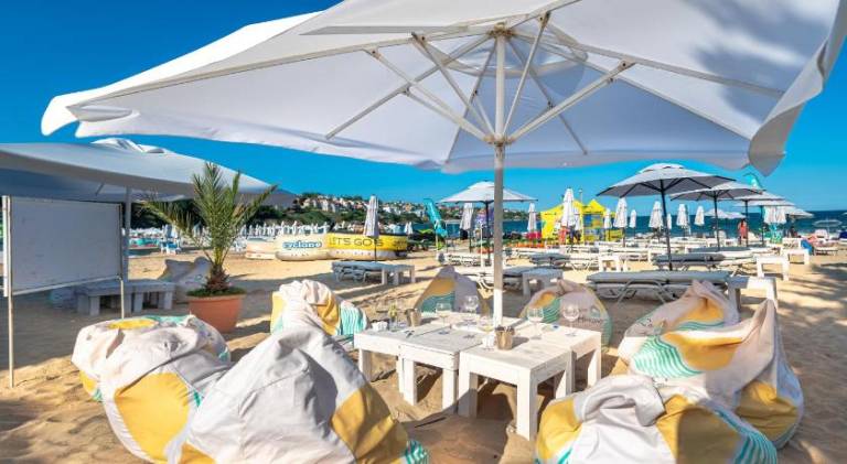 Serviced apartment with patio | Next to the beach | Perfect for remote work | Pets are welcome — photo 2