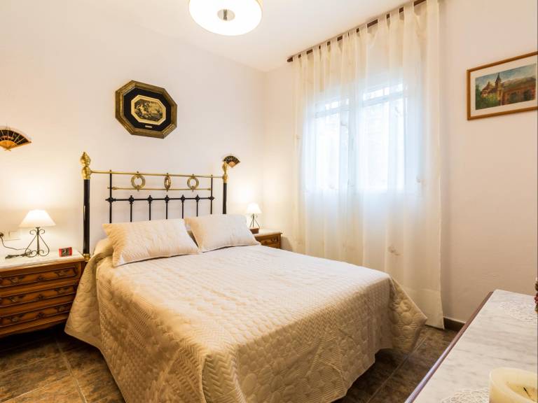Fully equipped rental with barbeque, yard & patio | Pets are welcome — photo 3