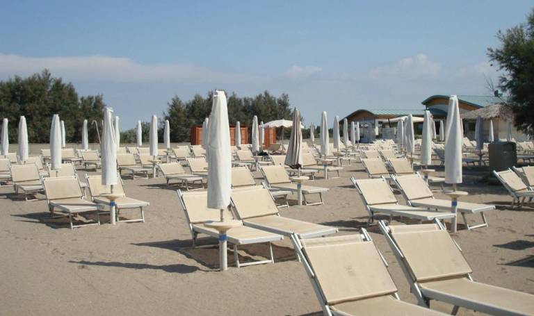 Family-friendly nice rental apartment with pool & terrace | Beach nearby | Dogs allowed — photo 2