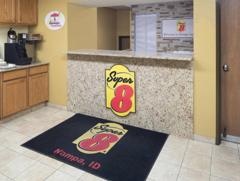 Super 8 By Wyndham Nampa — photo 4