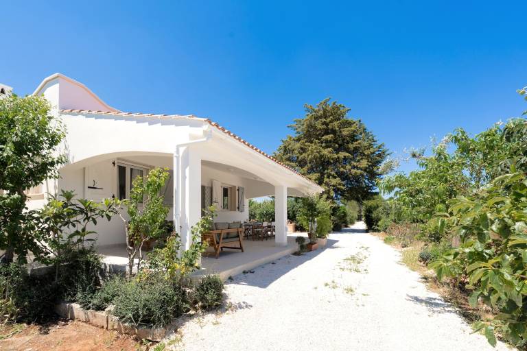 Fully equipped charming villa with private pool, grill & garden | Dogs allowed — photo 2